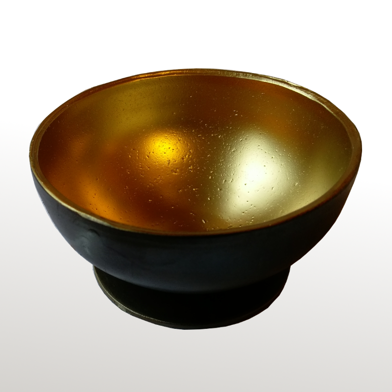 Bol décoratif en métal avec intérieur doré